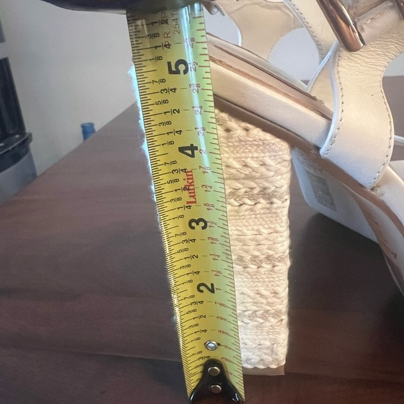 Aldo Elegant White Platform Sandals size 9 - Picture 11 of 11